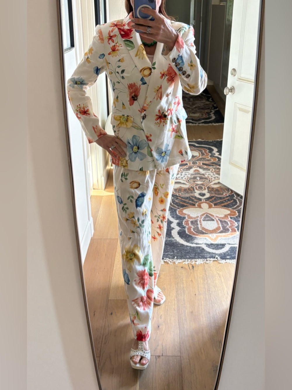 Elie Tahari Garden Party Floral Linen Blend Two-Piece PantSuit Set Blazer + Pant - Picture 2 of 16